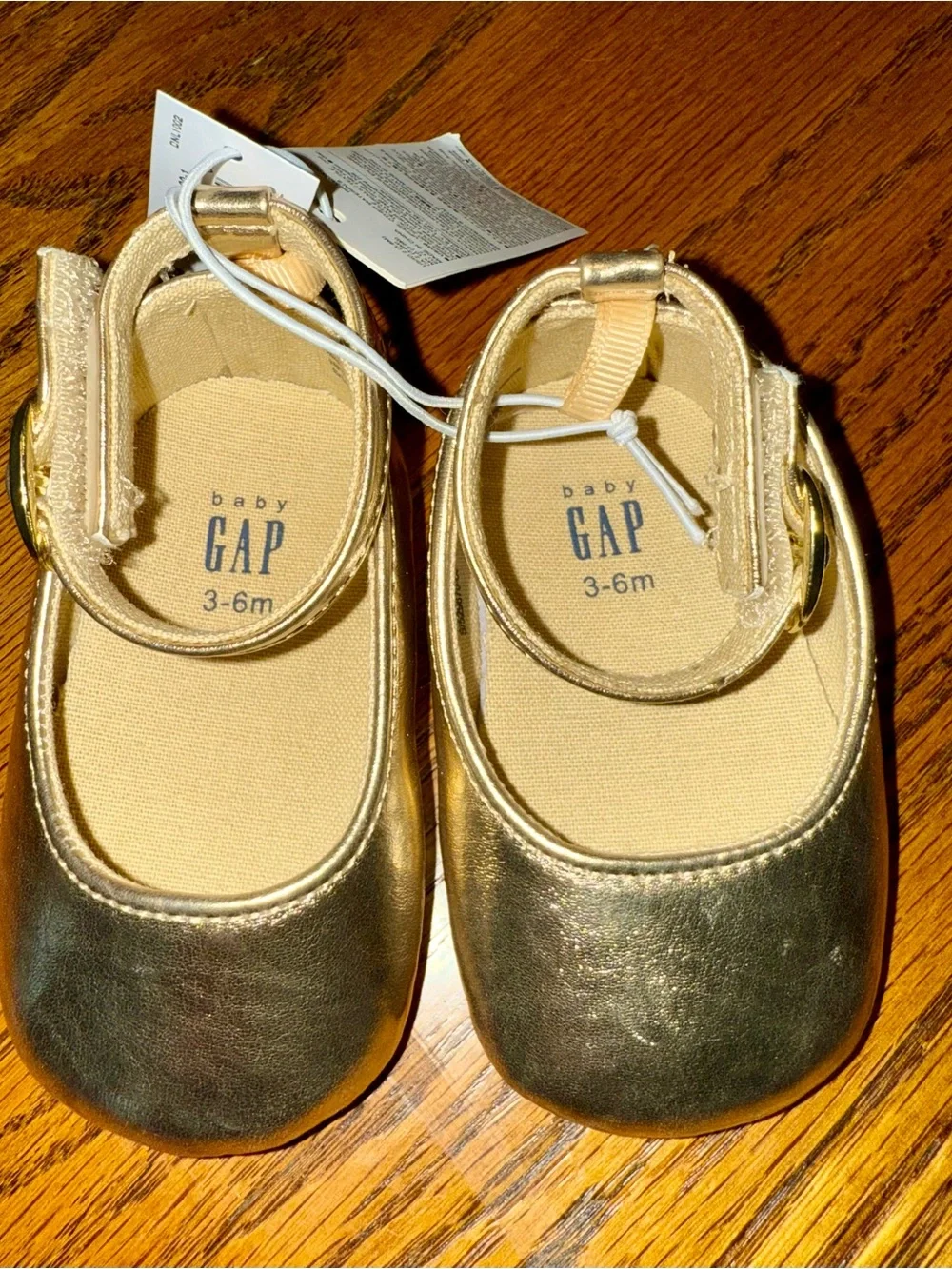Baby Gap 3-6M NWT-  Gold Ballerina Shoes